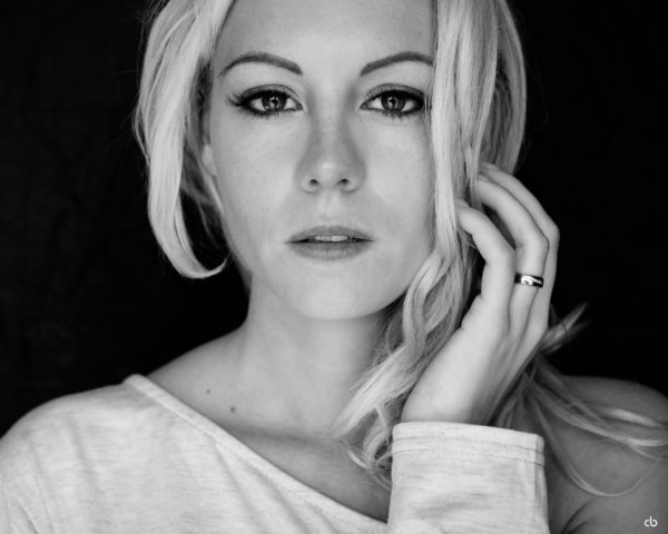 Sandra | Tageslicht | Portrait | Fujifilm | X-T1 | 35mm